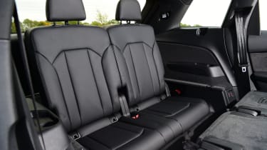 Audi q7 3rd outlet row